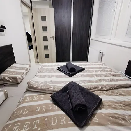 Apartment Halova Bratislava Exterior photo